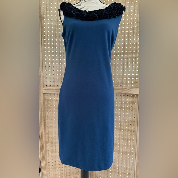Adrienne Vittadini Size 4 Women's Sleeveless Sheath Blue Dress Ruffle Neckline - Picture 2 of 9